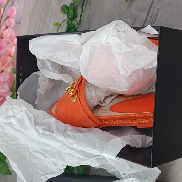 Donna Karan Taci Flat Slide NIB - Picture 8 of 9